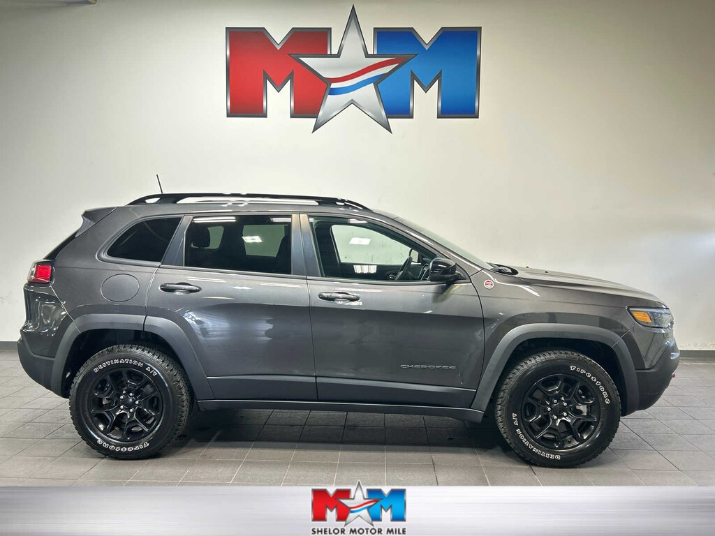 Used 2022 Jeep Cherokee Trailhawk SUV