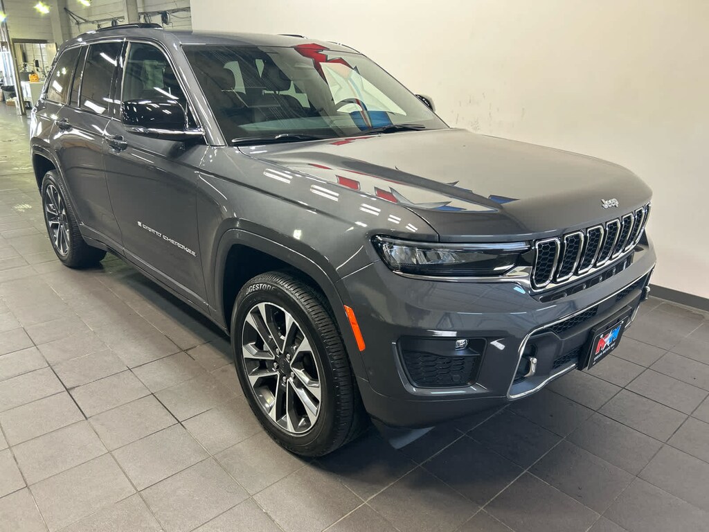Used 2025 Jeep Grand Cherokee Overland SUV