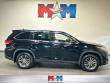 Used 2019 Toyota Highlander XLE V6 SUV