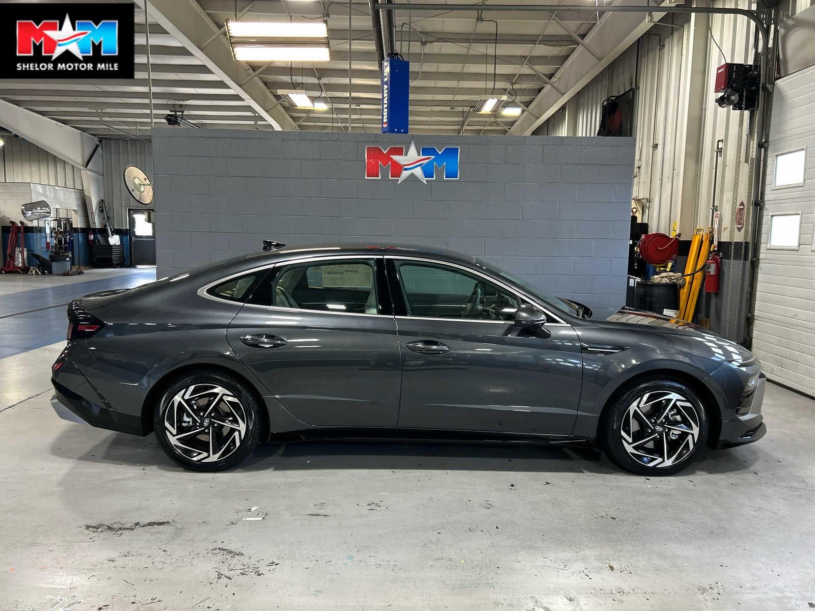 2026 Hyundai Sonata SEL's photo