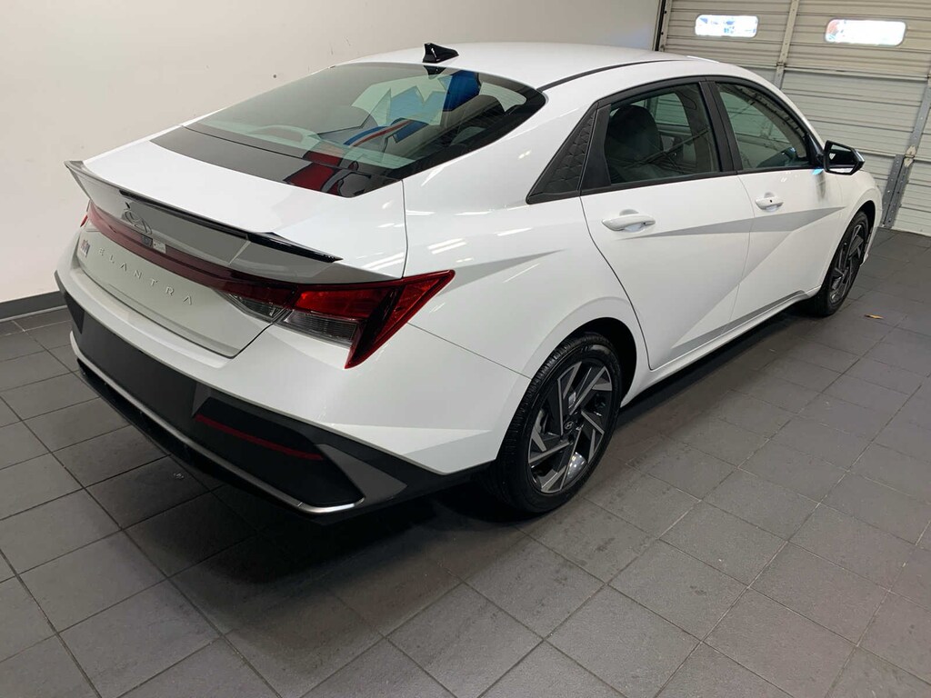 Used 2025 Hyundai Elantra SEL Sport Sedan
