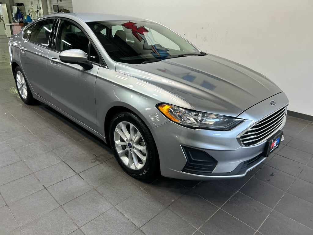 Used 2020 Ford Fusion SE Sedan