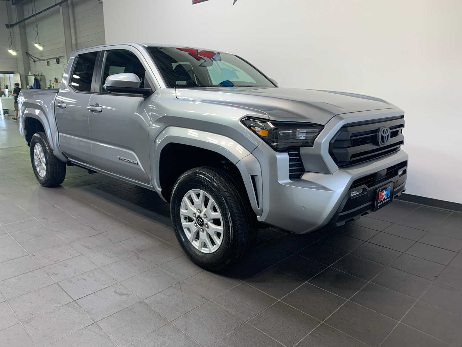 2024 Toyota Tacoma SR5 photo 2