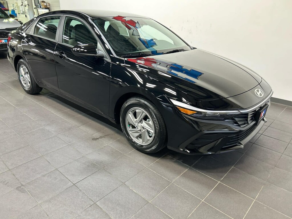New 2026 Hyundai Elantra SE Sedan