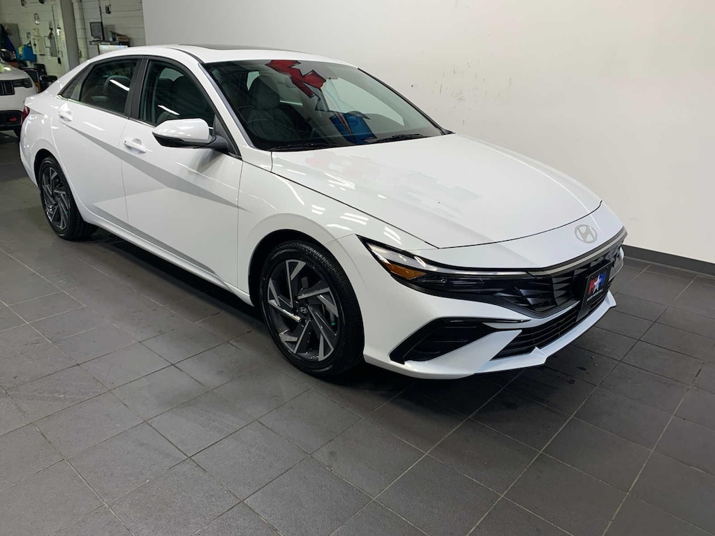 New 2026 Hyundai Elantra Limited Sedan