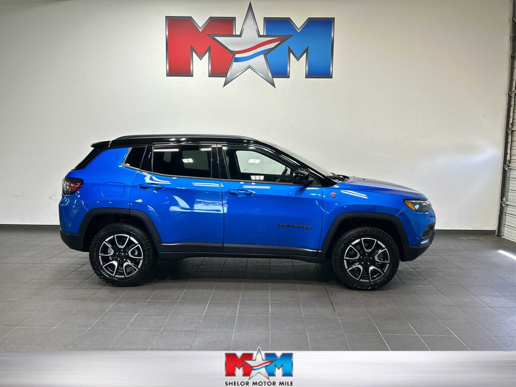 Used 2025 Jeep Compass Trailhawk SUV