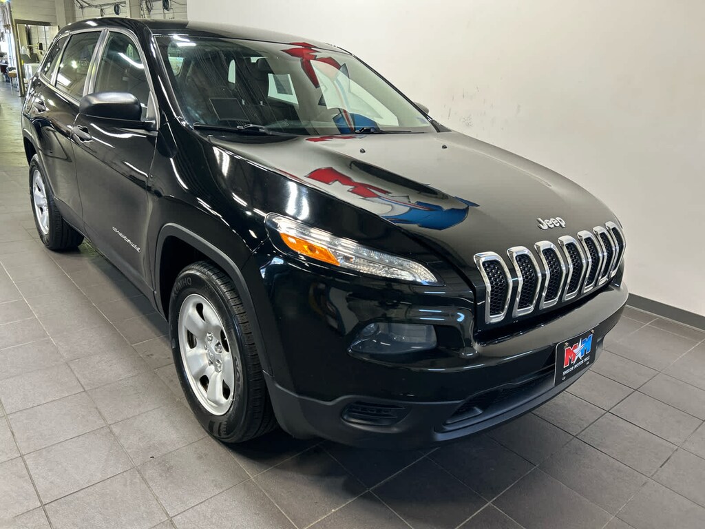 Used 2017 Jeep Cherokee Sport 4x4 SUV