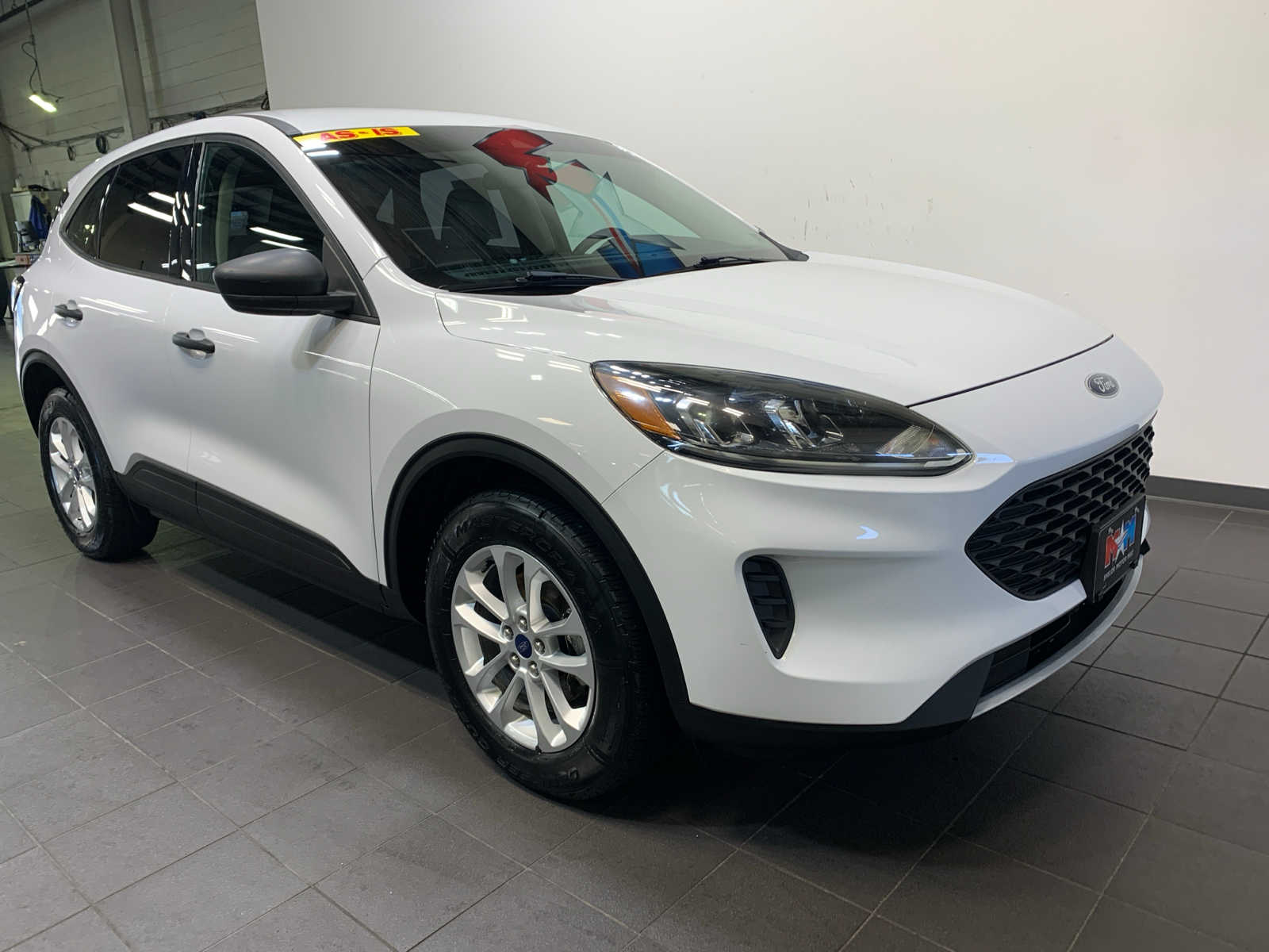 2020 Ford Escape S photo 2