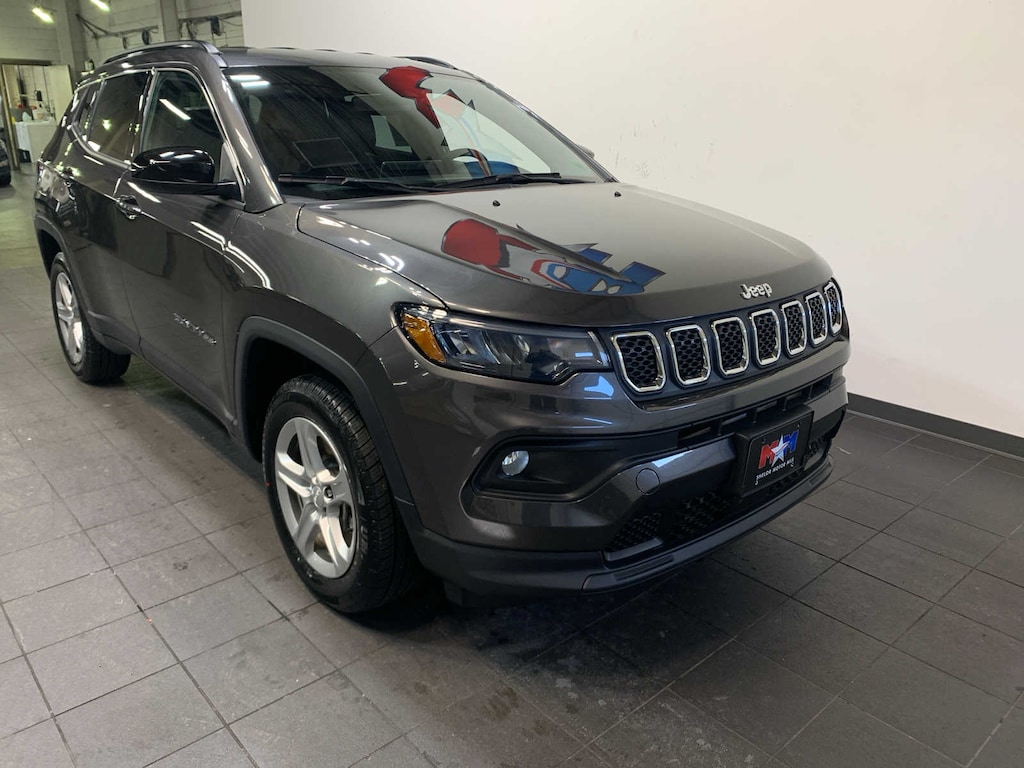 Used 2023 Jeep Compass Latitude SUV
