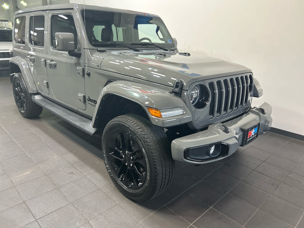 Used 2022 Jeep Wrangler Unlimited Sahara SUV