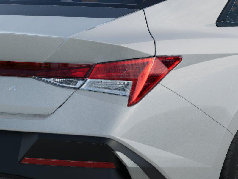 2026 Hyundai Elantra SE - Photo 10