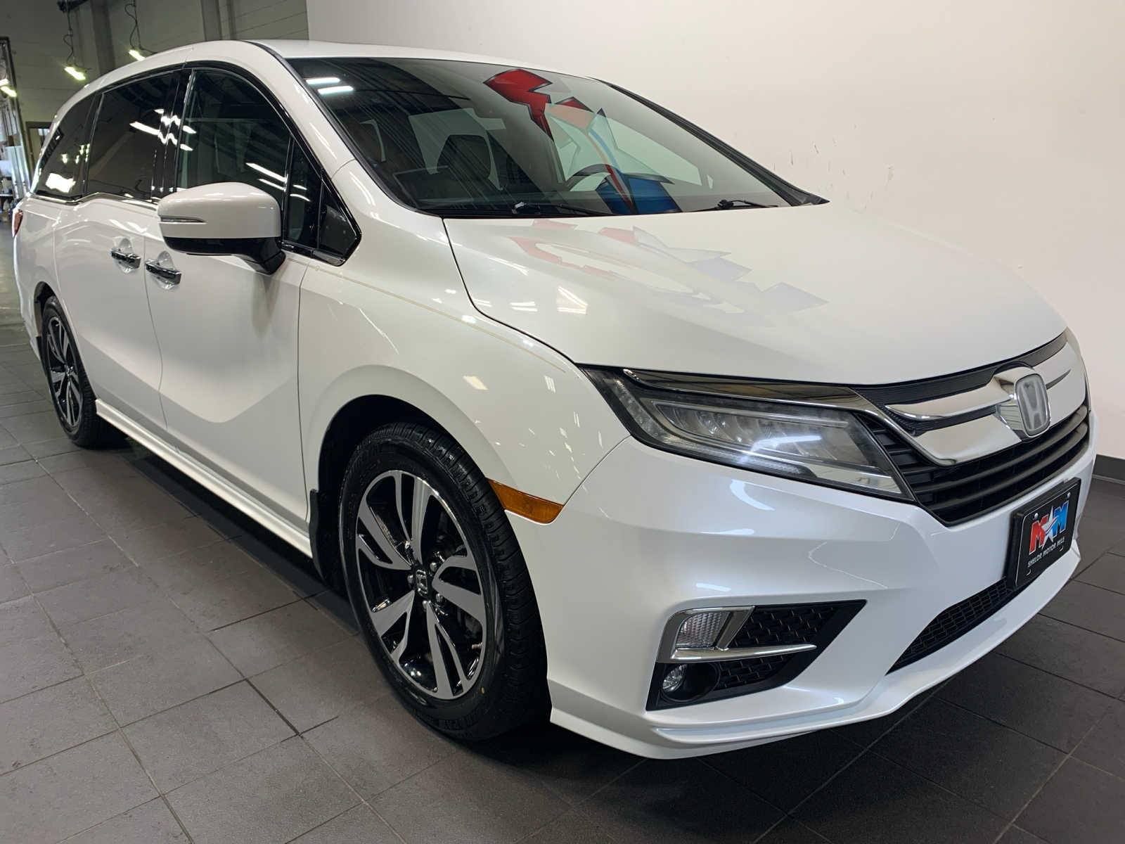 2020 Honda Odyssey Elite photo 2