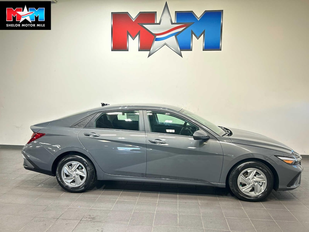 New 2026 Hyundai Elantra SE Sedan