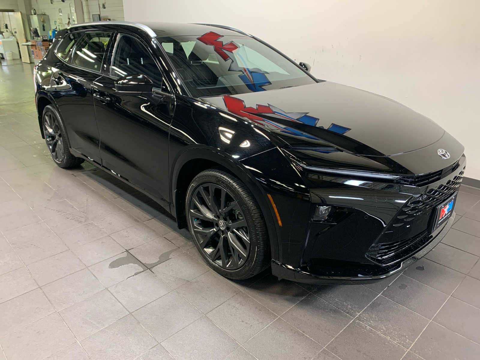 2025 Toyota Crown Signia Limited photo 2