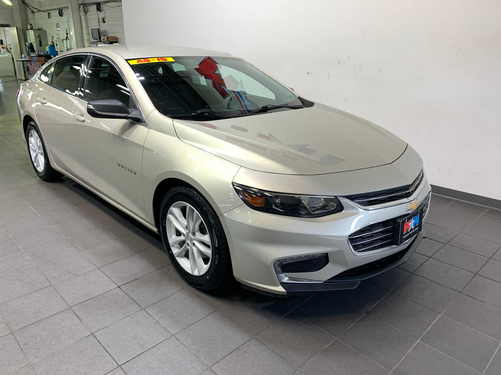 2016 Chevrolet Malibu 1LT photo 2