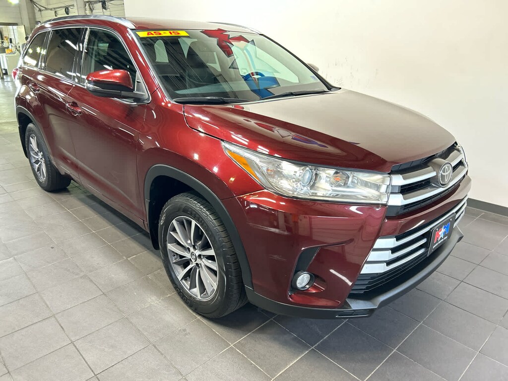 Used 2018 Toyota Highlander XLE V6 SUV
