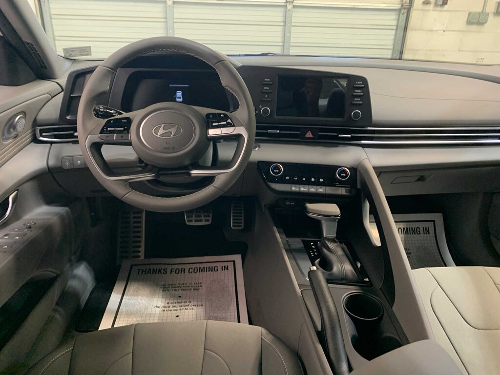 Used 2025 Hyundai Elantra SEL Sport Sedan