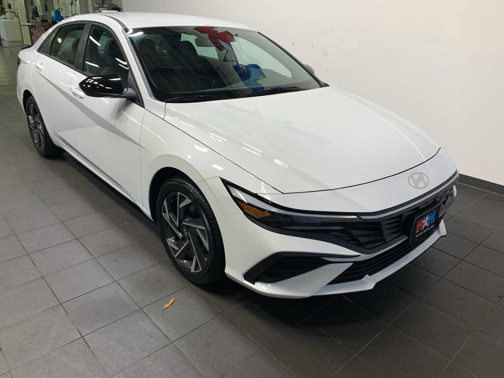 Used 2025 Hyundai Elantra SEL Sport Sedan