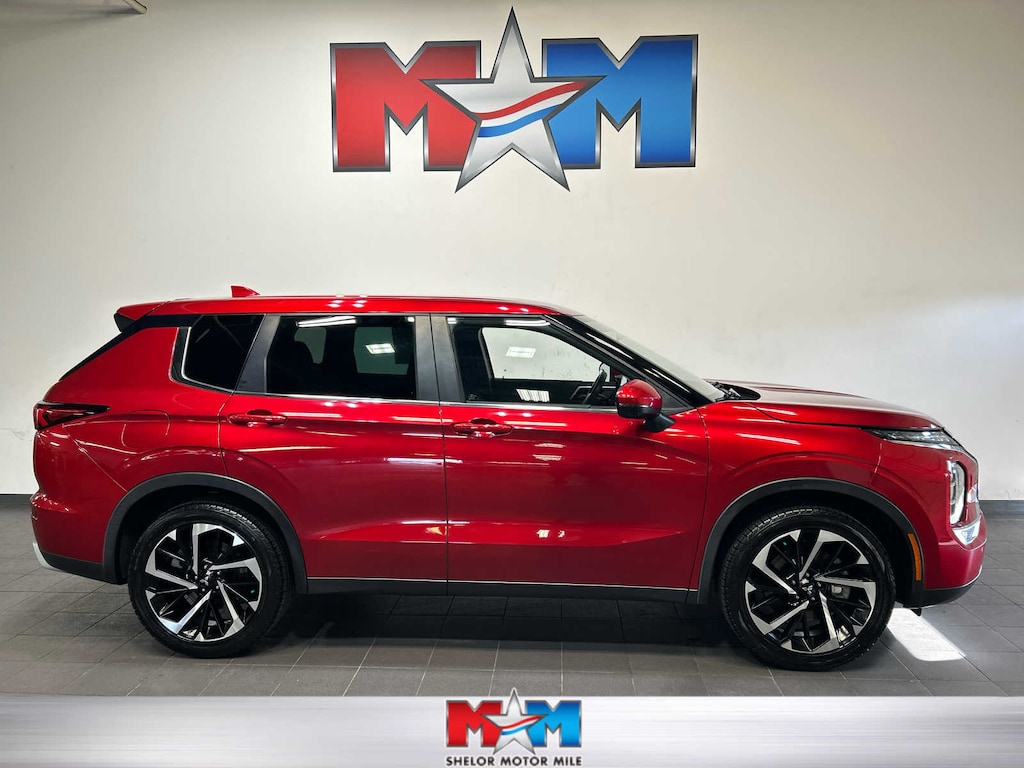 Used 2022 Mitsubishi Outlander SE CUV