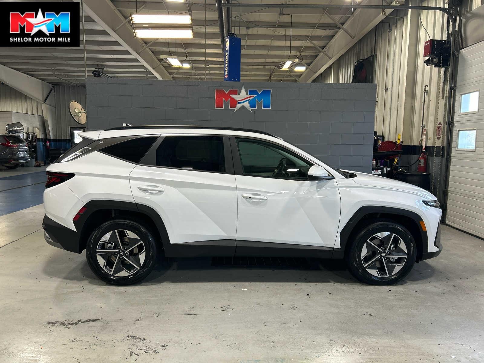 2026 Hyundai Tucson Blue SE's photo