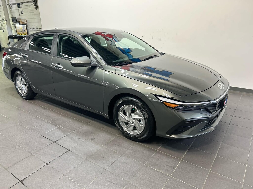 New 2026 Hyundai Elantra SE Sedan