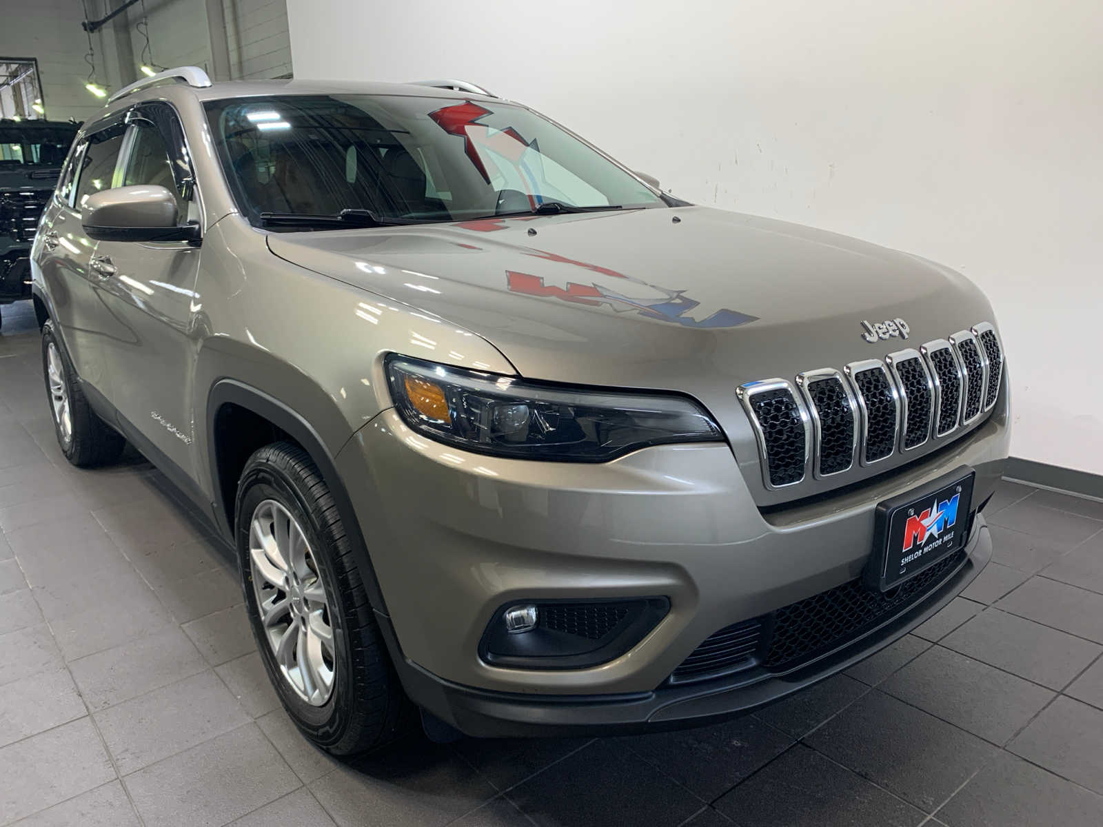 2021 Jeep Cherokee Latitude Lux photo 2