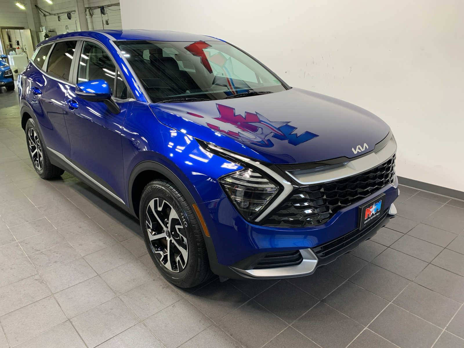 2024 Kia Sportage EX photo 2