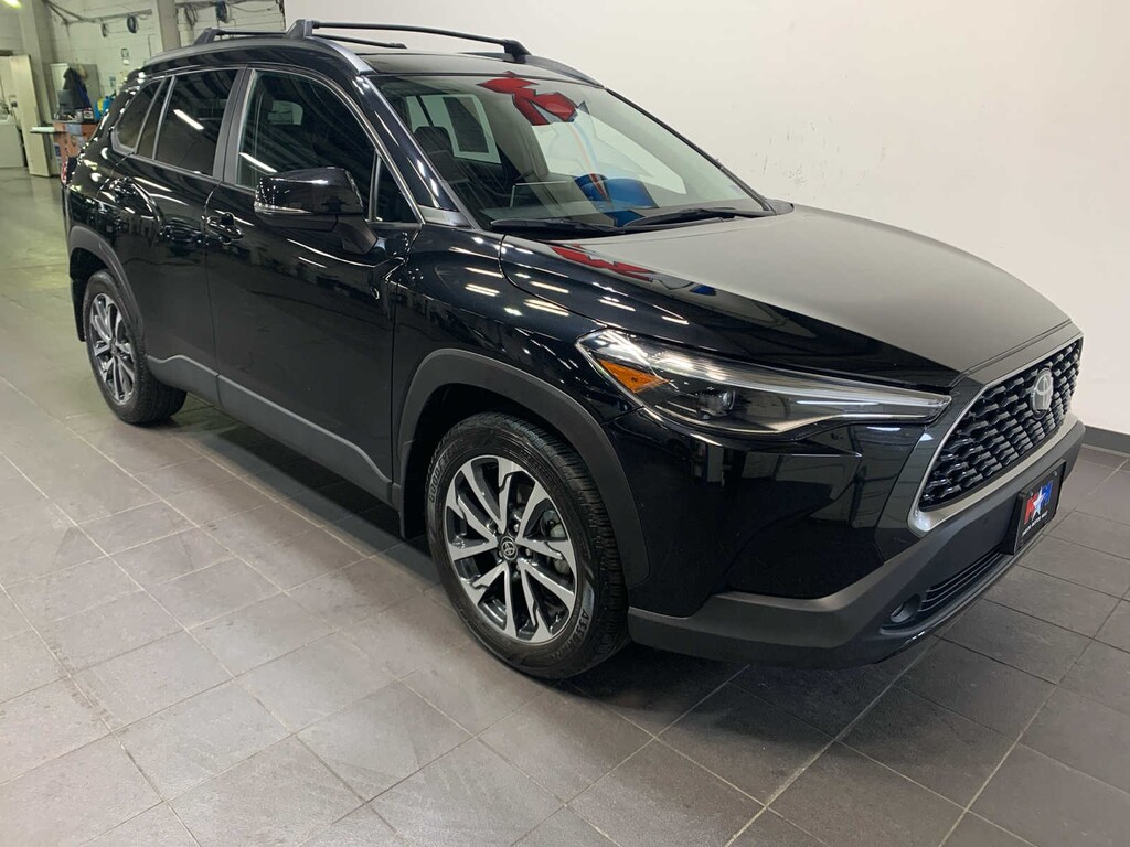 Used 2023 Toyota Corolla Cross XLE SUV