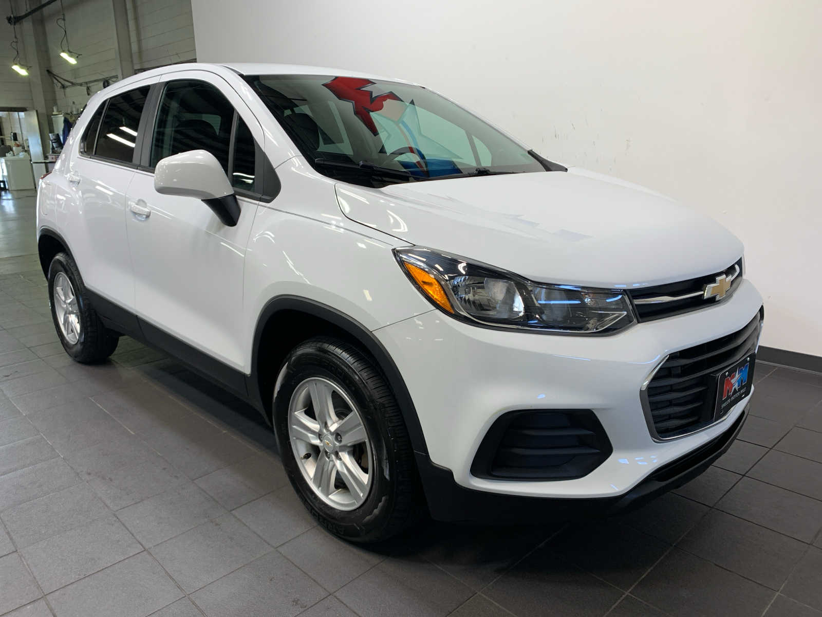2021 Chevrolet Trax LS photo 2