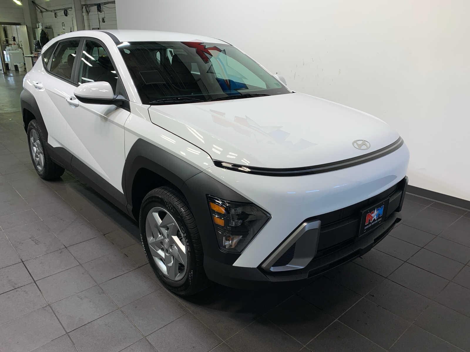 2026 Hyundai Kona SE photo 2