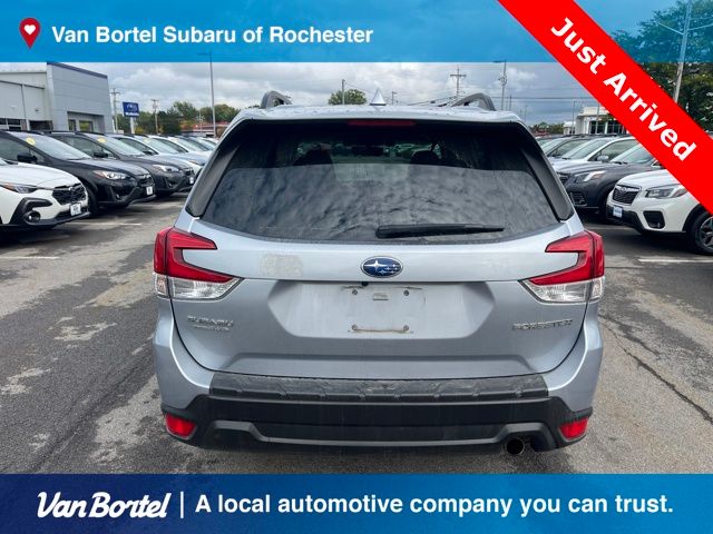 2021 Subaru Forester Limited photo 4