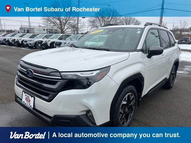 2025 Subaru Forester Premium's photo