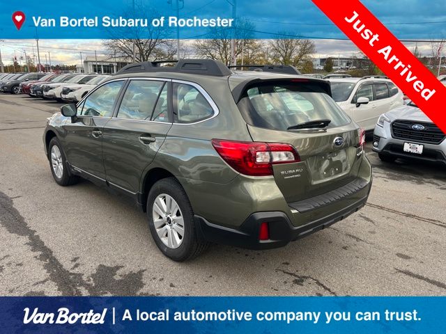 2019 Subaru Outback 2.5i photo 2