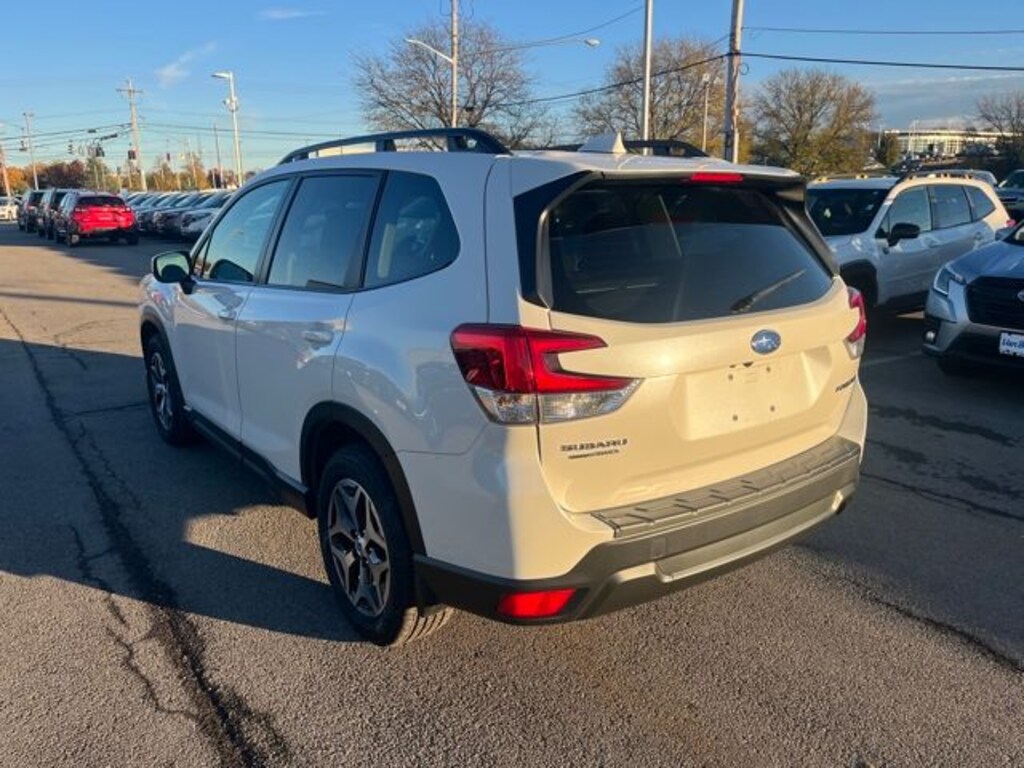 Used 2023 Subaru Forester Premium SUV