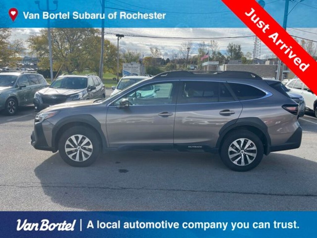 Used 2023 Subaru Outback Premium SUV