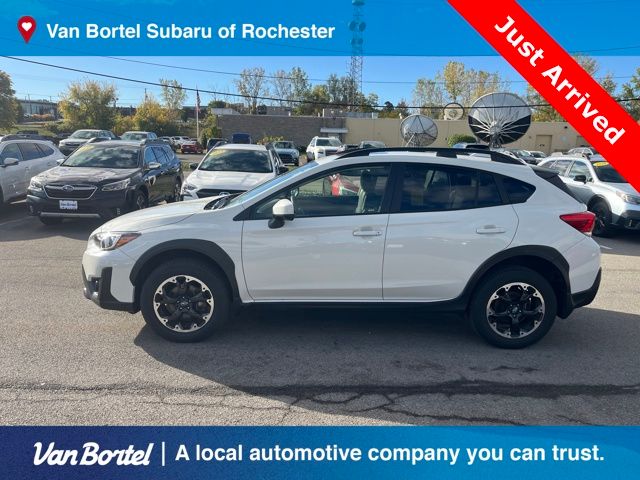 2023 Subaru Crosstrek Premium photo 2