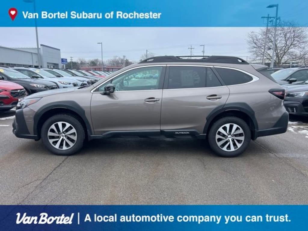 Used 2023 Subaru Outback Premium SUV