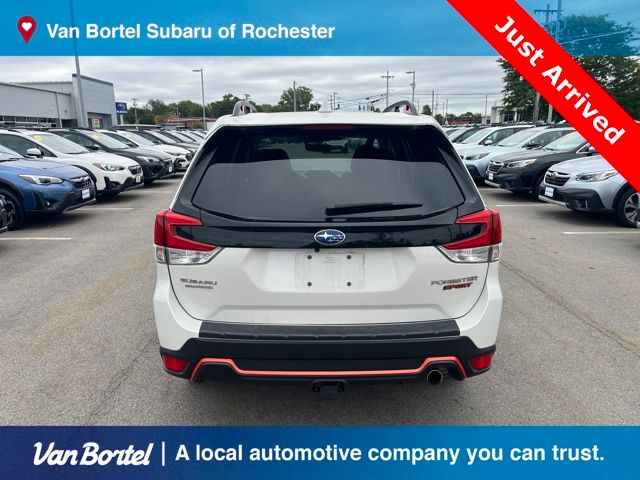 2023 Subaru Forester Sport photo 2