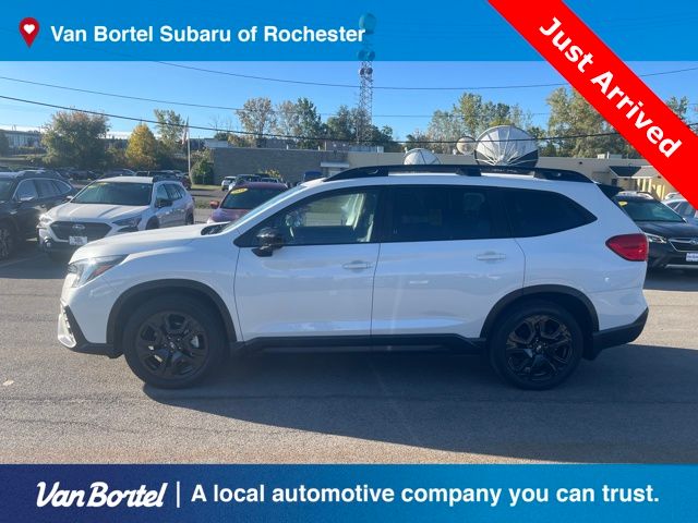 2025 Subaru Ascent Onyx Edition Touring photo 2