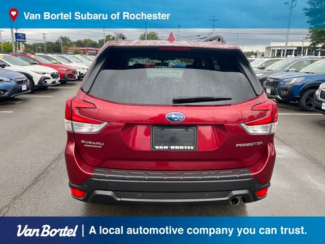 2023 Subaru Forester Limited photo 4