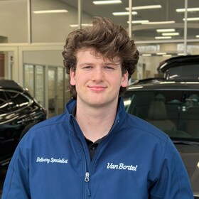 Staff member Dylan Sasso from e21eea972133
