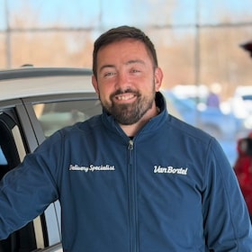 Staff member Shayne Stevenson from e21eea972133