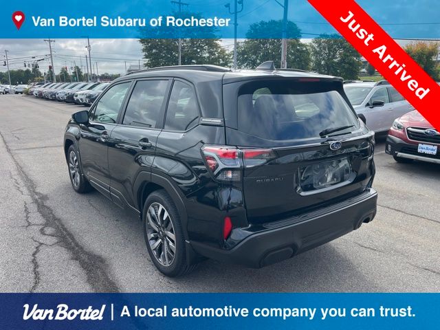 2025 Subaru Forester Touring photo 2