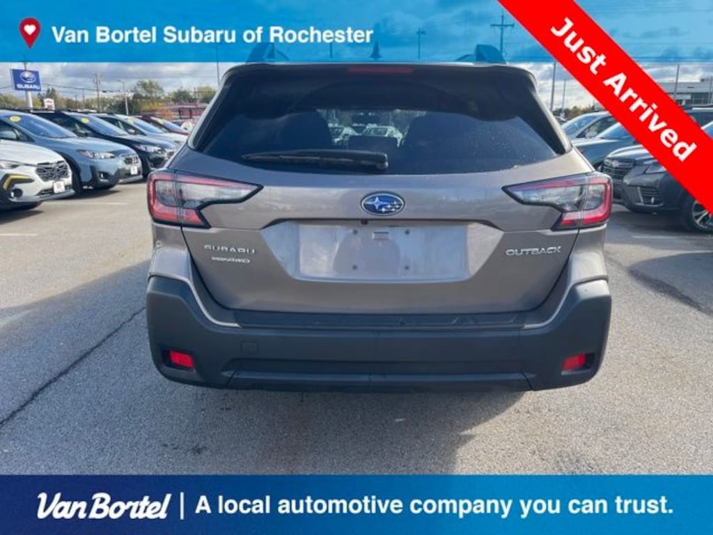 Used 2023 Subaru Outback Premium SUV