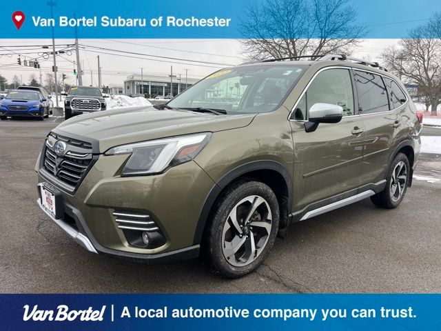 2022 Subaru Forester Touring's photo