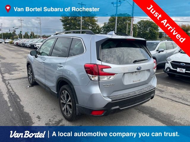 2021 Subaru Forester Limited photo 3