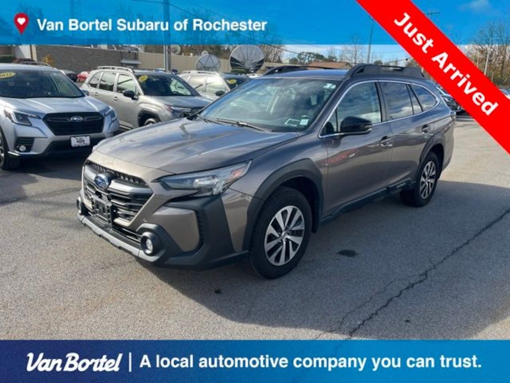 Used 2023 Subaru Outback Premium SUV
