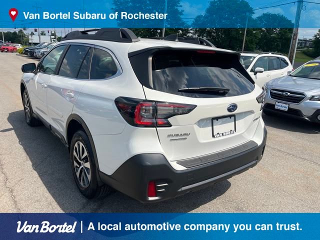 2022 Subaru Outback Premium photo 3