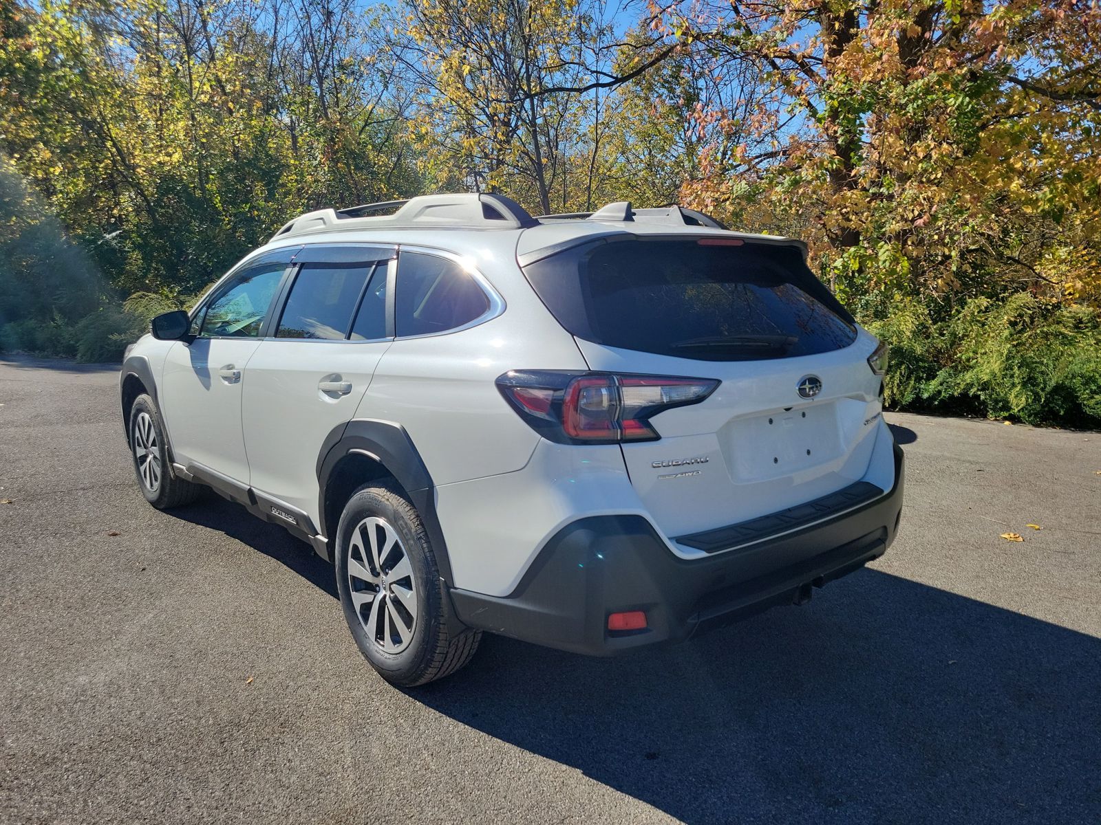 2024 Subaru Outback Premium photo 2