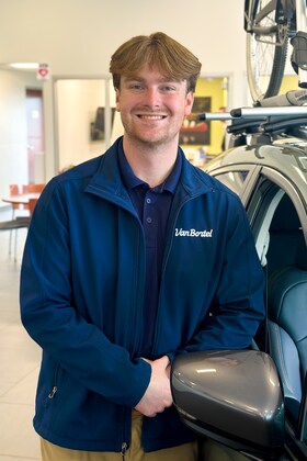 Staff member Noah Ruffalo from d2f22b7fb05f